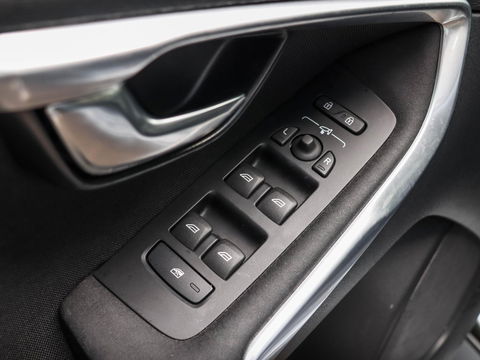 Volvo V40 1.5 T2 Polar+ Automaat | Navigatie | Stoelverwarming | LED