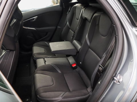 Volvo V40 1.5 T2 Polar+ Automaat | Navigatie | Stoelverwarming | LED