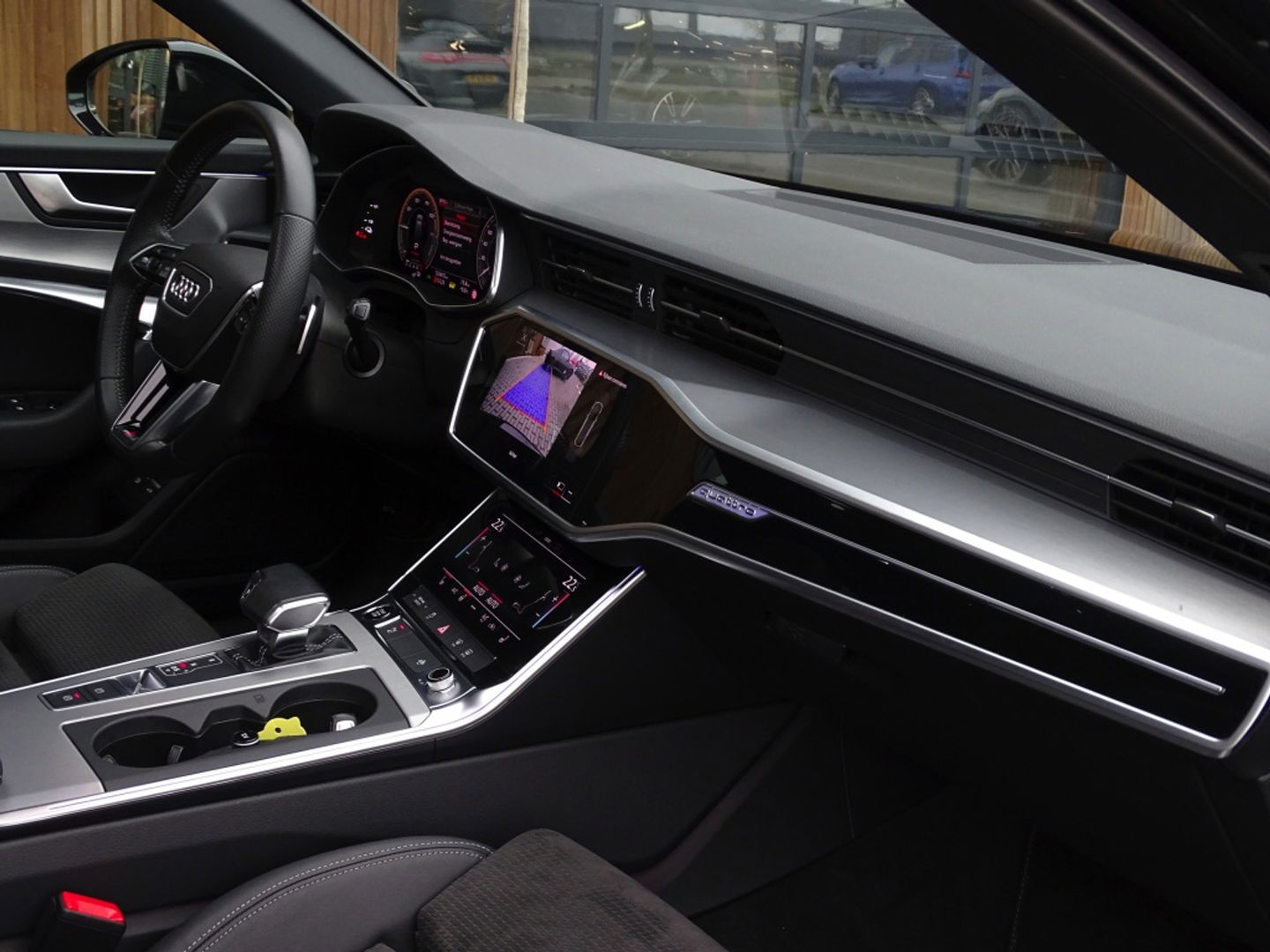 Audi A6 Avant 55 TFSI e 367PK Quattro / S6 Edition / Competition / LED