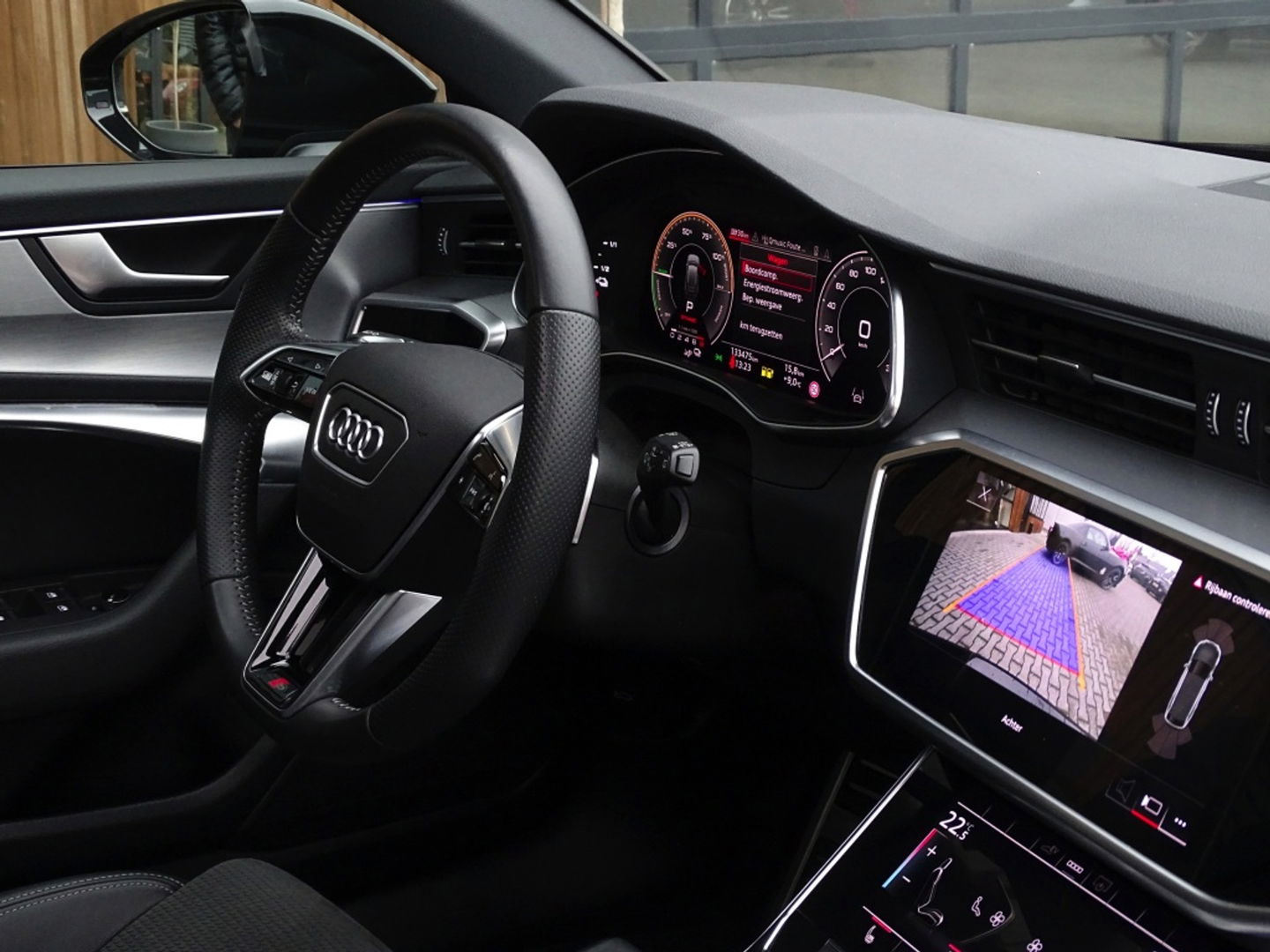 Audi A6 Avant 55 TFSI e 367PK Quattro / S6 Edition / Competition / LED