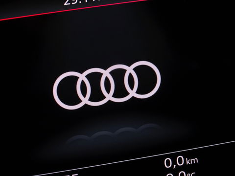 Audi A6 Avant 55 TFSI e 367PK Quattro / S6 Edition / Competition / LED