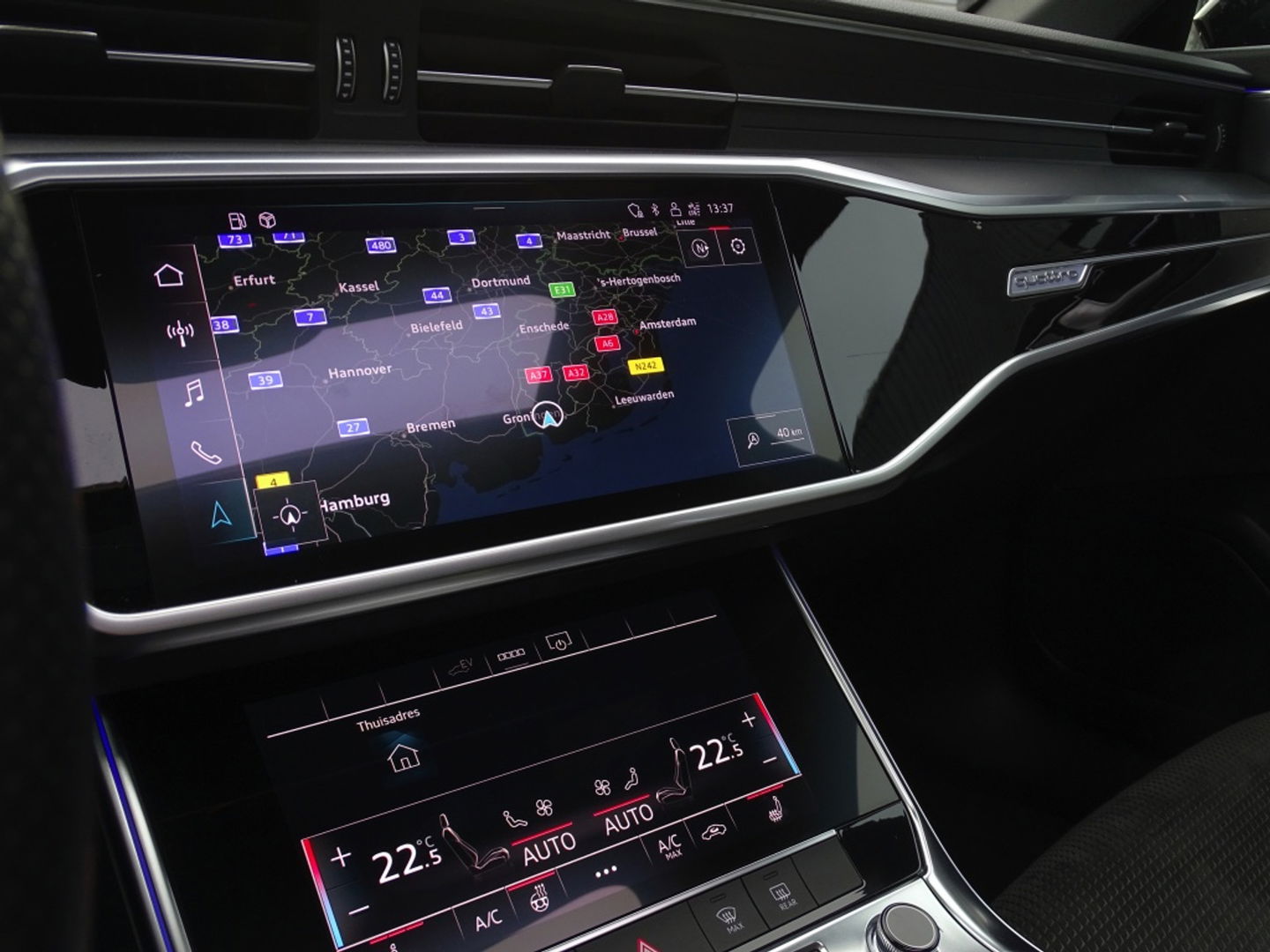 Audi A6 Avant 55 TFSI e 367PK Quattro / S6 Edition / Competition / LED