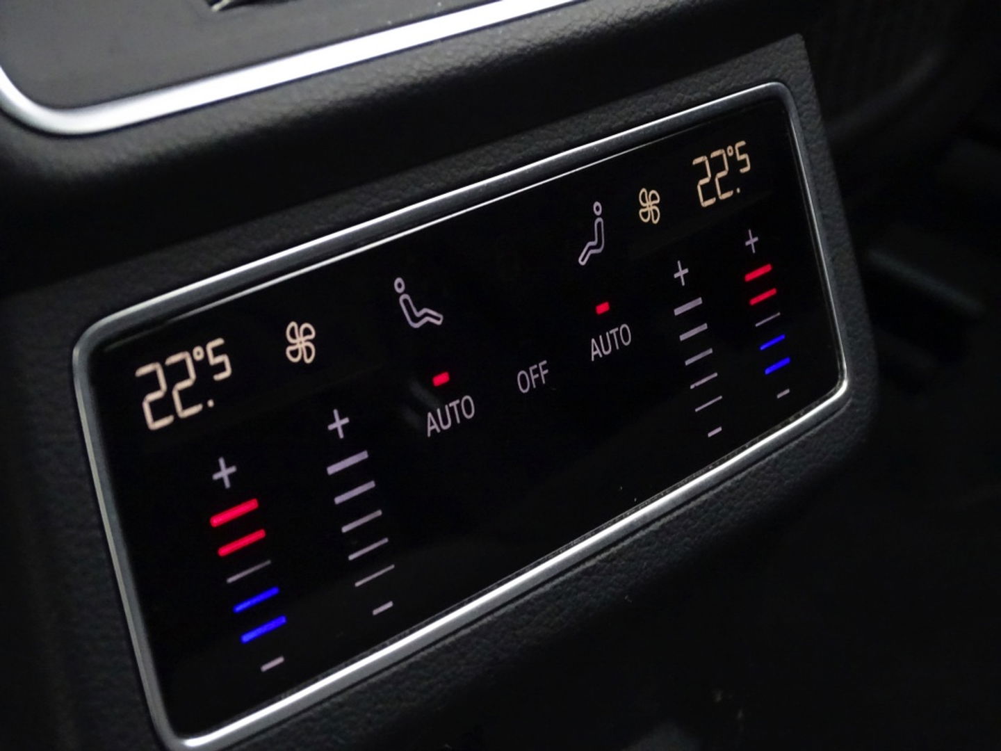 Audi A6 Avant 55 TFSI e 367PK Quattro / S6 Edition / Competition / LED