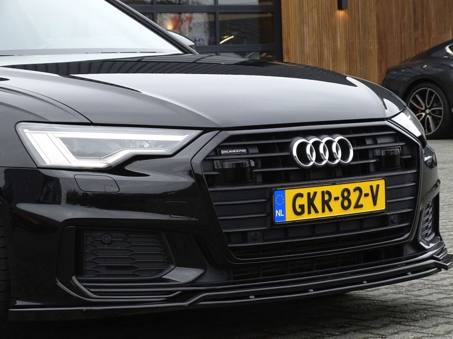 Audi A6 Avant 55 TFSI e 367PK Quattro / S6 Edition / Competition / LED
