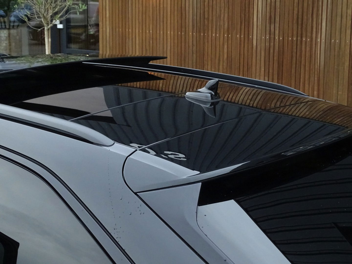 Audi A6 Avant 55 TFSI e 367PK Quattro / S6 Edition / Competition / LED