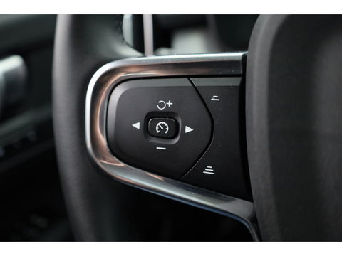 Volvo XC40 1.5 T4 Recharge Inscription Expression | Elek. Stoelen | Camera | Stoel + stuur verw. | Apple Carplay |