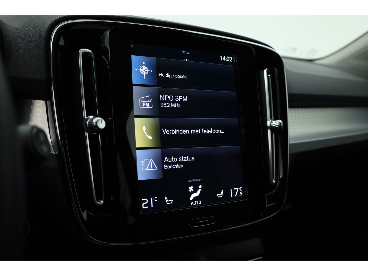 Volvo XC40 1.5 T4 Recharge Inscription Expression | Elek. Stoelen | Camera | Stoel + stuur verw. | Apple Carplay |