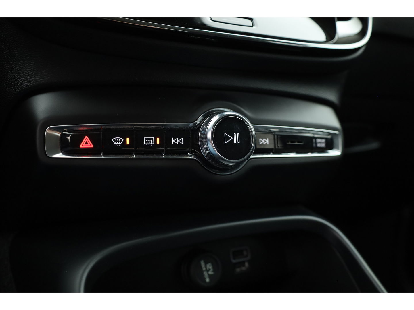 Volvo XC40 1.5 T4 Recharge Inscription Expression | Elek. Stoelen | Camera | Stoel + stuur verw. | Apple Carplay |