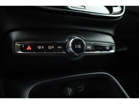 Volvo XC40 1.5 T4 Recharge Inscription Expression | Elek. Stoelen | Camera | Stoel + stuur verw. | Apple Carplay |