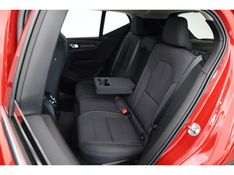 Volvo XC40 1.5 T4 Recharge Inscription Expression | Elek. Stoelen | Camera | Stoel + stuur verw. | Apple Carplay |