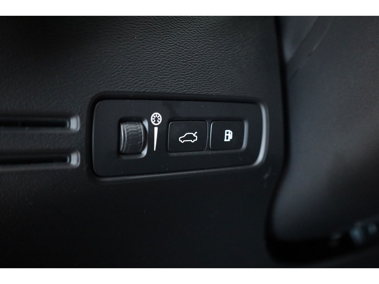 Volvo XC40 1.5 T4 Recharge Inscription Expression | Elek. Stoelen | Camera | Stoel + stuur verw. | Apple Carplay |