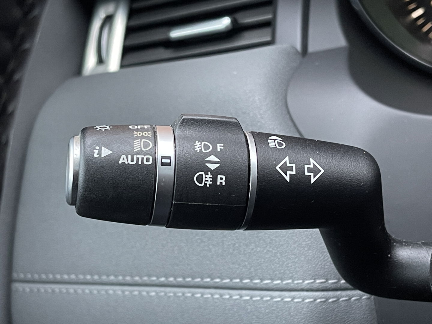 Land Rover Range Rover Evoque 2.0 eD4 SE Dynamic | Panoramadak | Cruise Control | Airconditioning | Stuurwielverwarming | Bluetooth | Stop&GO |