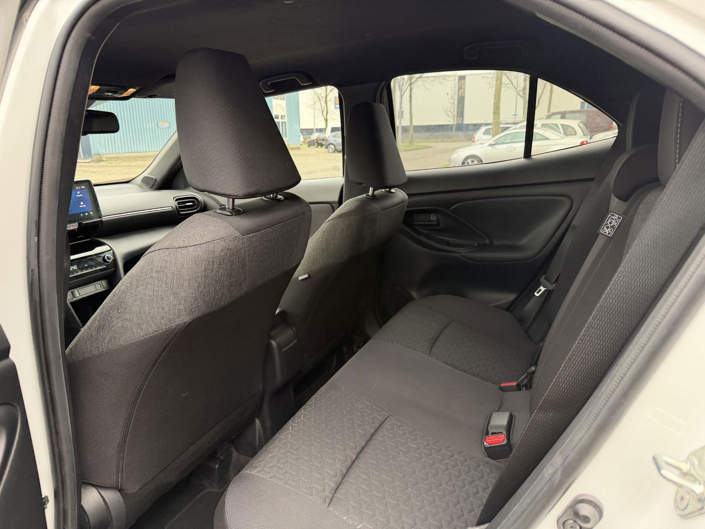 Toyota Yaris Cross 1.5 Hybrid 115 Dynamic sidesteps l Camera l Navigatie