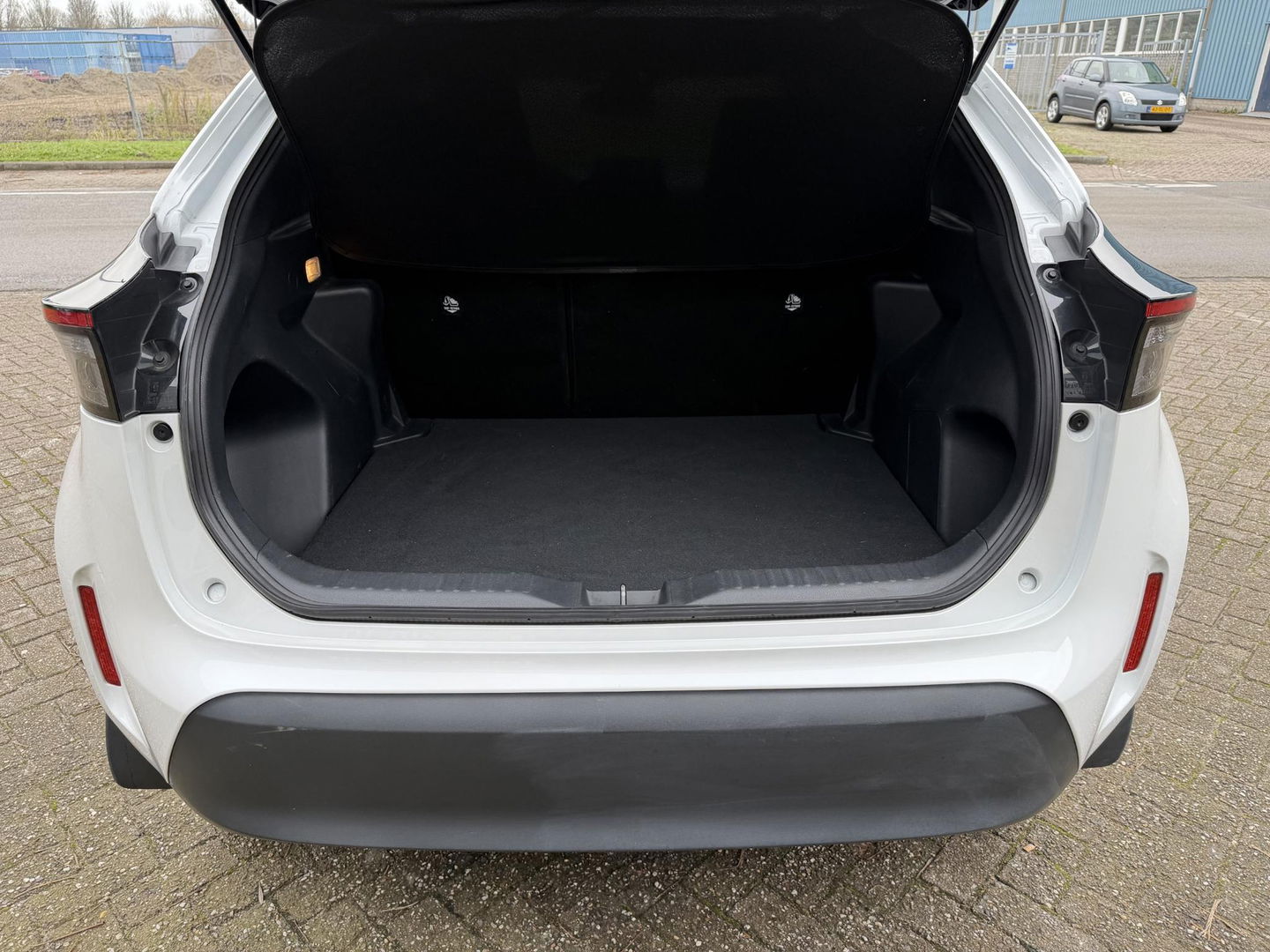 Toyota Yaris Cross 1.5 Hybrid 115 Dynamic sidesteps l Camera l Navigatie