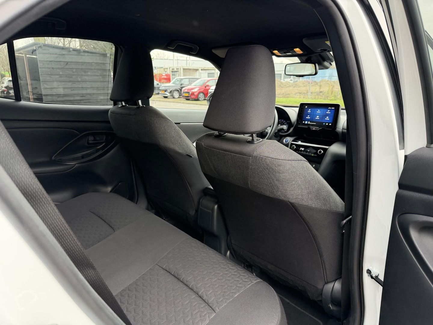 Toyota Yaris Cross 1.5 Hybrid 115 Dynamic sidesteps l Camera l Navigatie