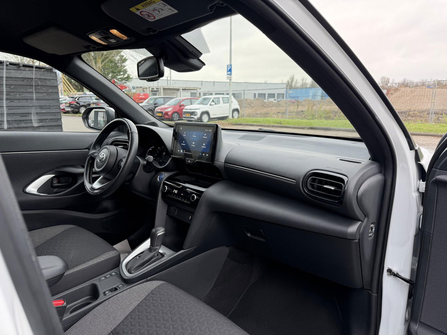 Toyota Yaris Cross 1.5 Hybrid 115 Dynamic sidesteps l Camera l Navigatie