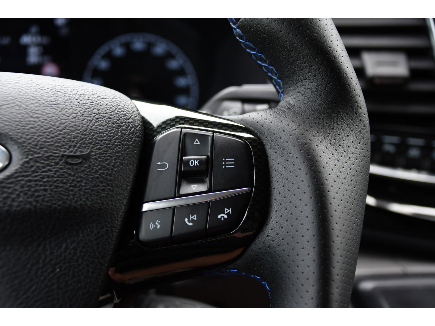 Ford Transit Custom 320 2.0 TDCI DC L2H1 MS-RT Adaptieve Cruise, Camera, 185PK, Carplay, Multimedia, Trekhaak, Automaat, 2 x Schuifdeur, UNIEK!