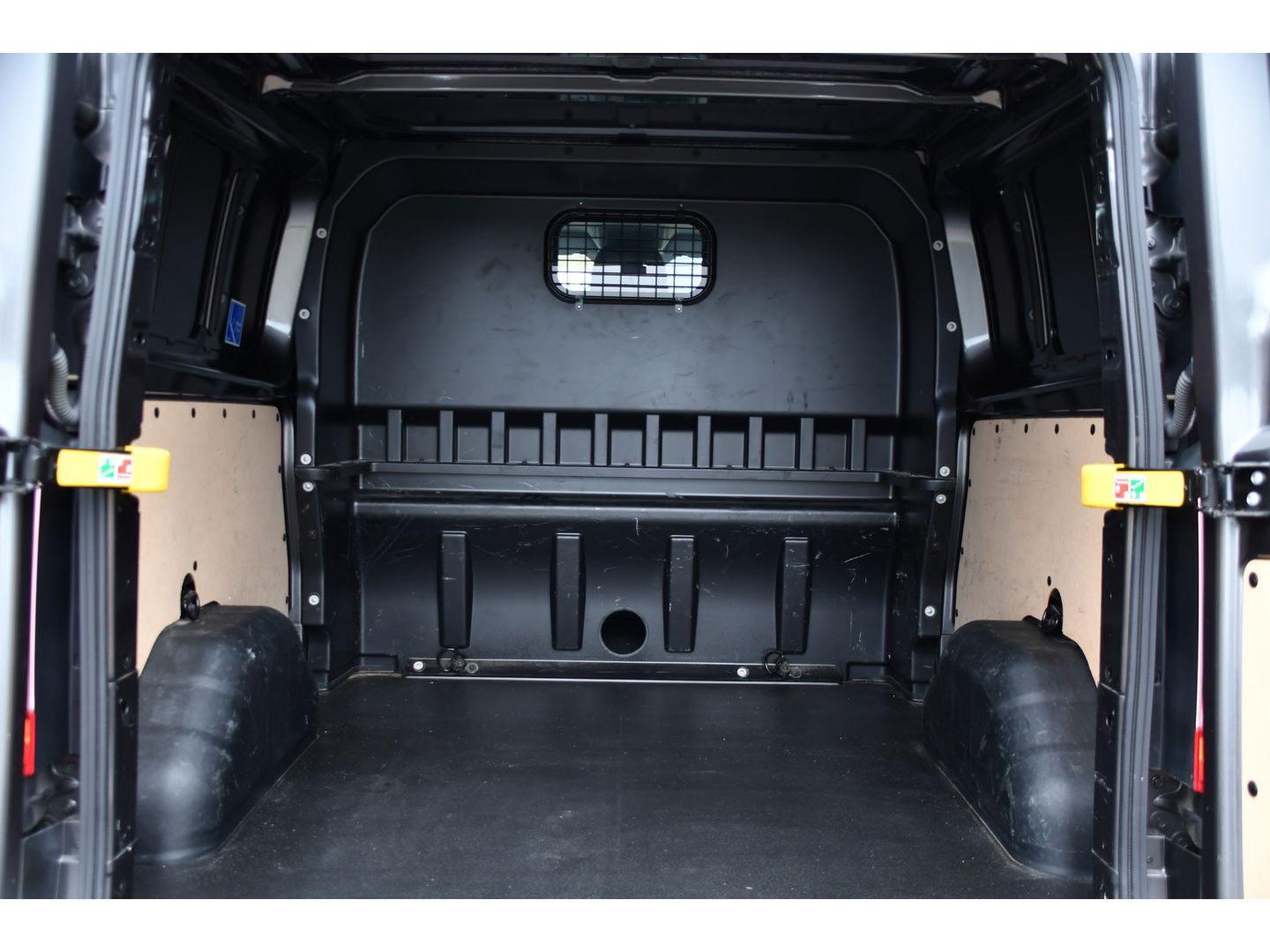 Ford Transit Custom 320 2.0 TDCI DC L2H1 MS-RT Adaptieve Cruise, Camera, 185PK, Carplay, Multimedia, Trekhaak, Automaat, 2 x Schuifdeur, UNIEK!