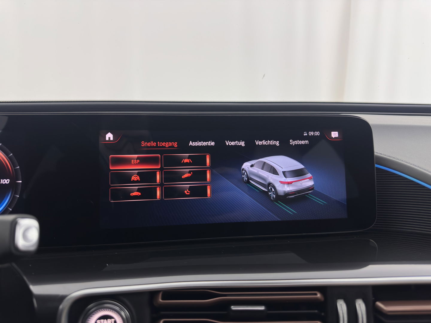 Mercedes-Benz EQC 400 4MATIC Business Solution 80 kWh (3-Fase) {SOH-93%} (INCL-BTW) *AUT | SUNROOF | WIDE-SCREEN-DIGI-COCKPIT | MEMORY-PACK | SURROUND-VIEW | KEYLESS | ARTICO-FULL-LEATHER | SPORT-SEATS | DAB+ | 19 ''*