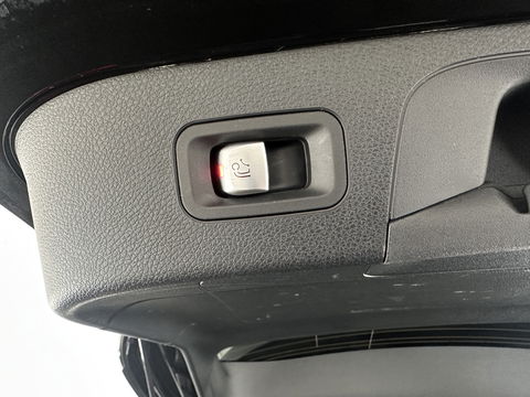 Mercedes-Benz EQC 400 4MATIC Business Solution 80 kWh (3-Fase) {SOH-93%} (INCL-BTW) *AUT | SUNROOF | WIDE-SCREEN-DIGI-COCKPIT | MEMORY-PACK | SURROUND-VIEW | KEYLESS | ARTICO-FULL-LEATHER | SPORT-SEATS | DAB+ | 19 ''*