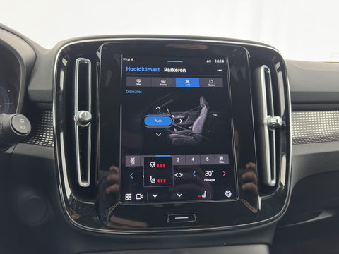 Volvo XC40 Recharge Twin Plus (3-Fase) {SOH-91%} (INCL-BTW) Aut *LEATHER-ALCANTARA | DIGI-COCKPIT | FULL-LED | PREMIUM-AUDIO | TOP-VIEW | CARPLAY | NAVI-FULLMAP | ECC | PDC | KEYLESS | HEATED-SPORTSEATS | BLIS | PRIVACY-GLASS | TOWBAR | 19