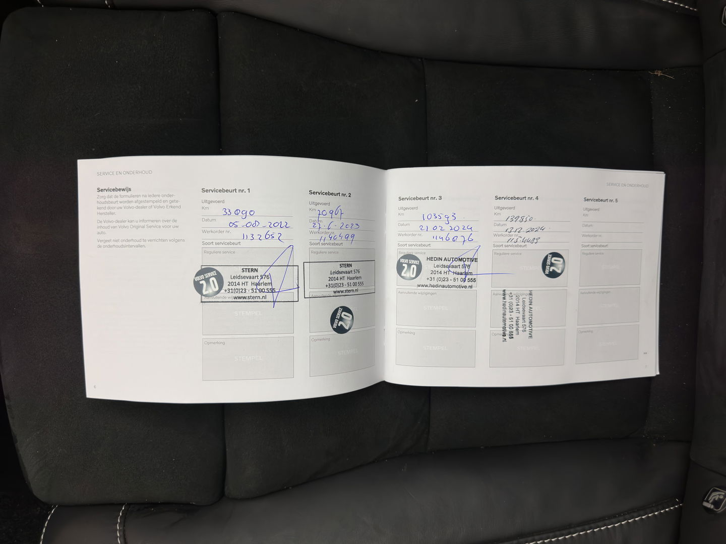 Volvo XC40 Recharge Twin Plus (3-Fase) {SOH-91%} (INCL-BTW) Aut *LEATHER-ALCANTARA | DIGI-COCKPIT | FULL-LED | PREMIUM-AUDIO | TOP-VIEW | CARPLAY | NAVI-FULLMAP | ECC | PDC | KEYLESS | HEATED-SPORTSEATS | BLIS | PRIVACY-GLASS | TOWBAR | 19