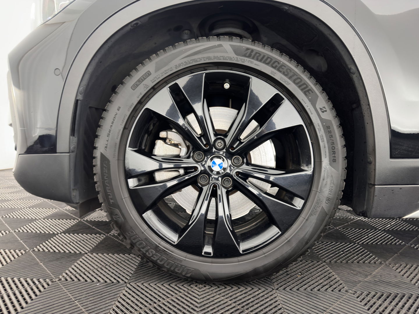 BMW X1 xDrive25e X-Line eDrive Edition AWD (Plug-In) (INCL-BTW) Aut * LUXURY-LEATHER | HEAD-UP | LEATHER-FABRIC | FULL-LED | NAVI-FULLMAP | HEATED-SPORTSEATS | AMBIENT-LIGHT |  ECC | PDC |  18''ALU*