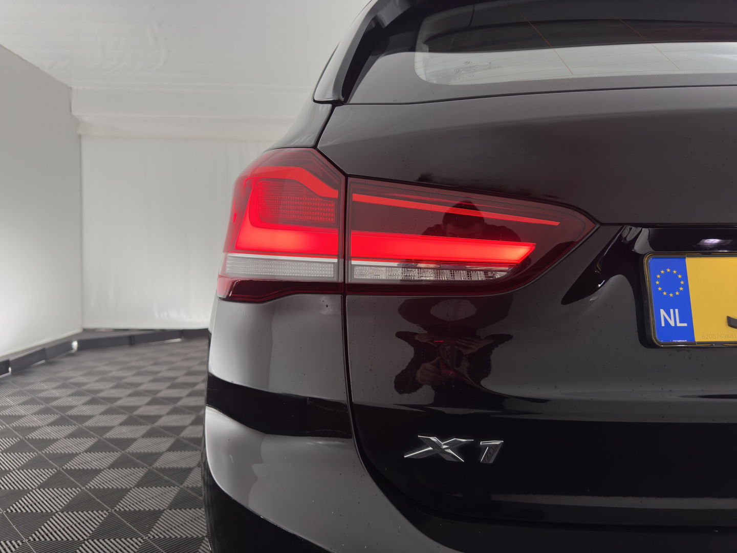 BMW X1 xDrive25e X-Line eDrive Edition AWD (Plug-In) (INCL-BTW) Aut * LUXURY-LEATHER | HEAD-UP | LEATHER-FABRIC | FULL-LED | NAVI-FULLMAP | HEATED-SPORTSEATS | AMBIENT-LIGHT |  ECC | PDC |  18''ALU*