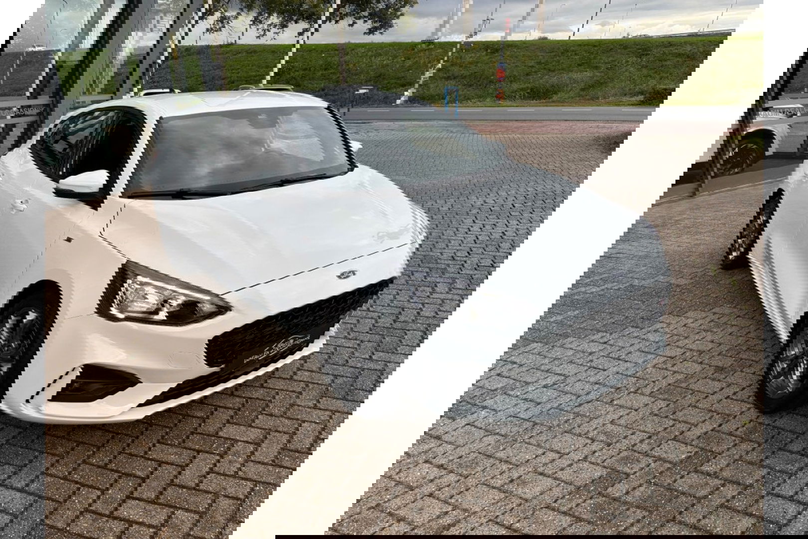 Ford Focus 1.0 ECOBOOST ST-LINE AUTOMAAT NAVI PDC-CAMERA WINTERPACK.