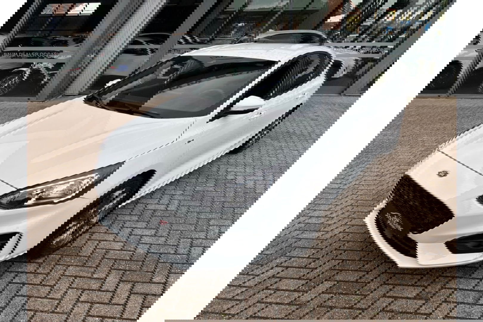 Ford Focus 1.0 ECOBOOST ST-LINE AUTOMAAT NAVI PDC-CAMERA WINTERPACK.