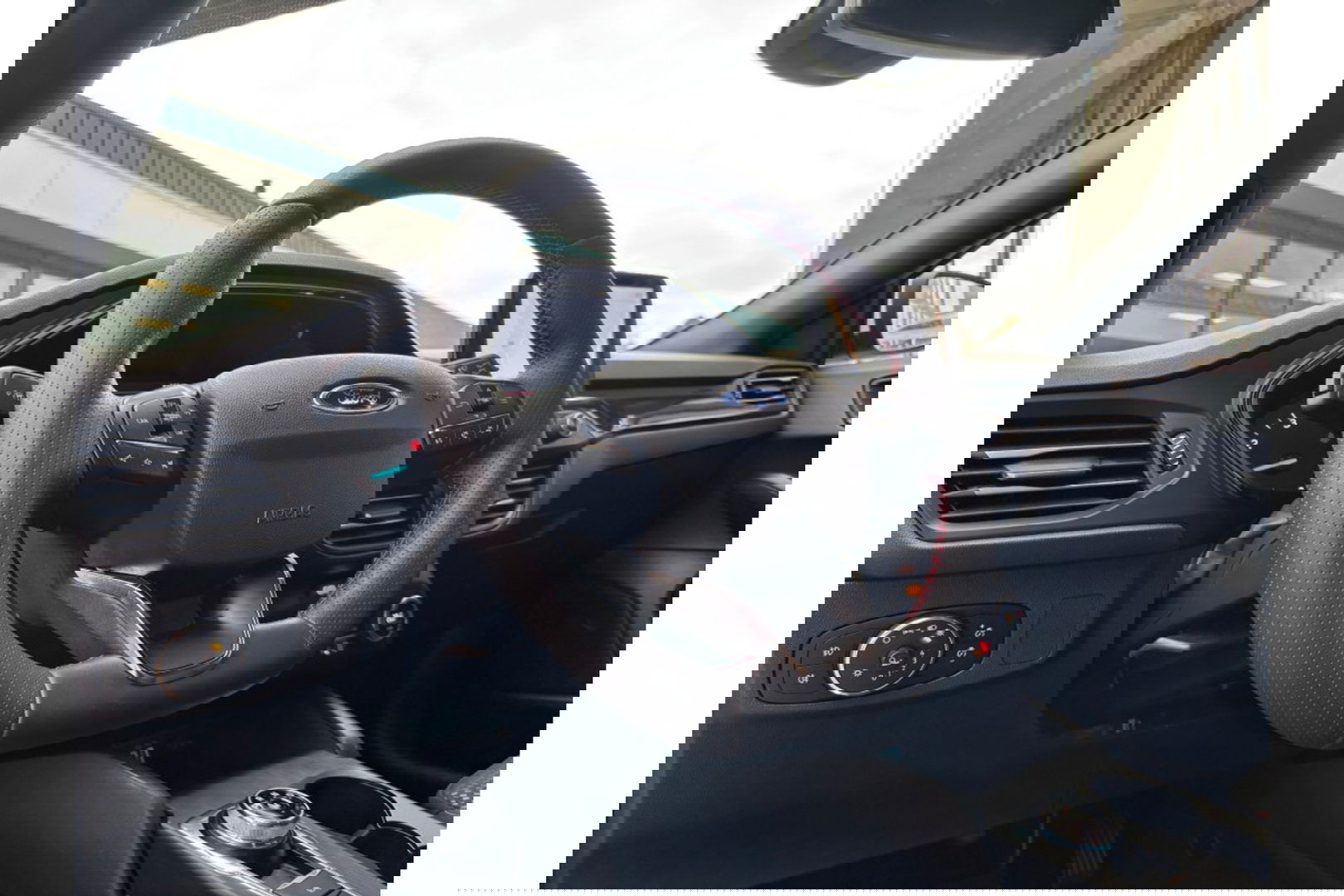 Ford Focus 1.0 ECOBOOST ST-LINE AUTOMAAT NAVI PDC-CAMERA WINTERPACK.