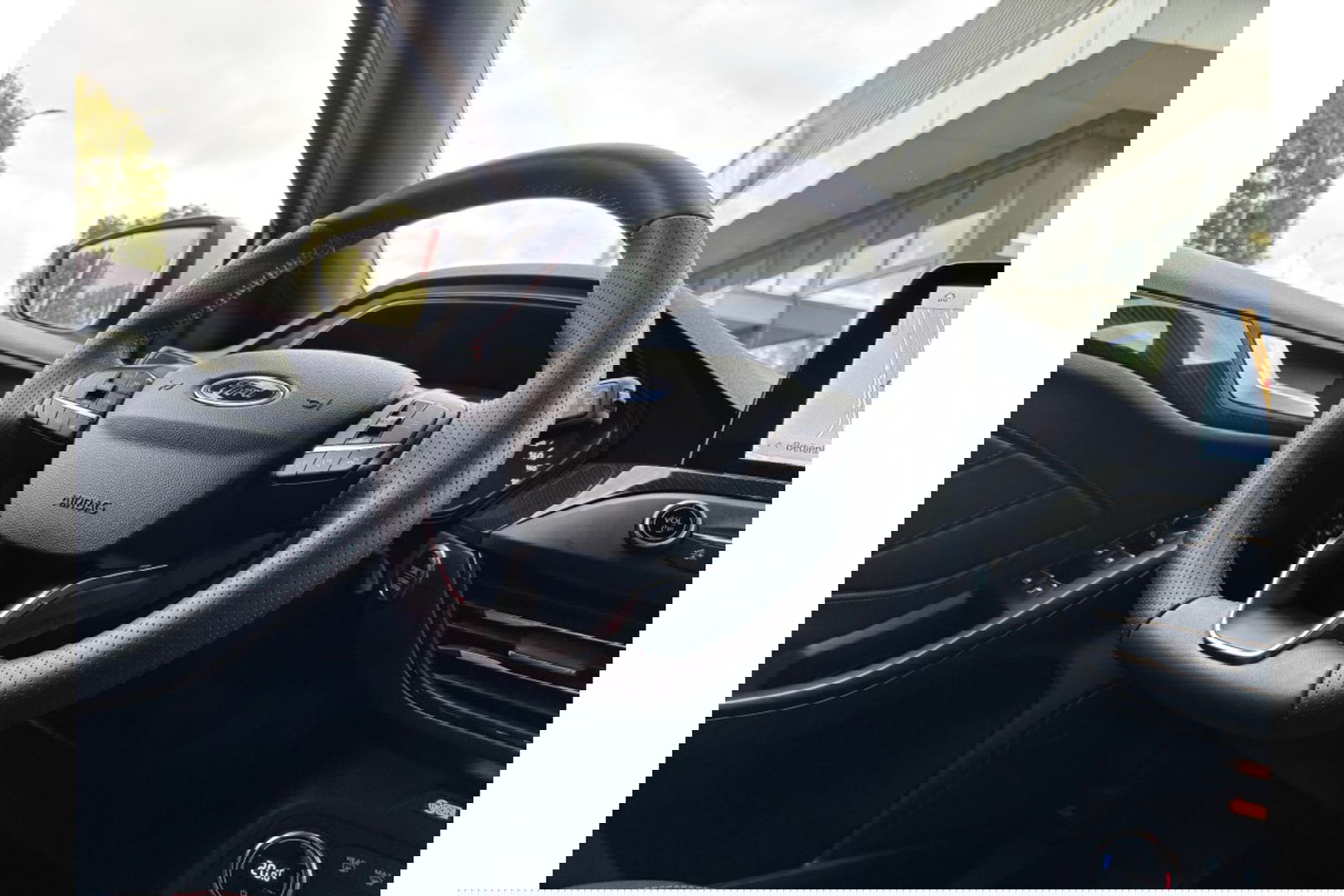 Ford Focus 1.0 ECOBOOST ST-LINE AUTOMAAT NAVI PDC-CAMERA WINTERPACK.