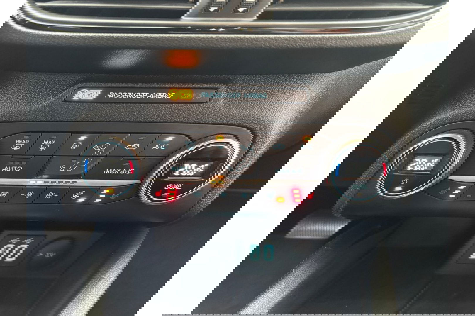 Ford Focus 1.0 ECOBOOST ST-LINE AUTOMAAT NAVI PDC-CAMERA WINTERPACK.