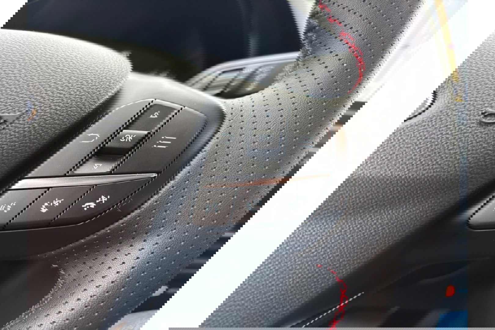 Ford Focus 1.0 ECOBOOST ST-LINE AUTOMAAT NAVI PDC-CAMERA WINTERPACK.