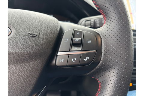 Ford Focus 1.0 ECOBOOST ST-LINE AUTOMAAT NAVI PDC-CAMERA WINTERPACK.