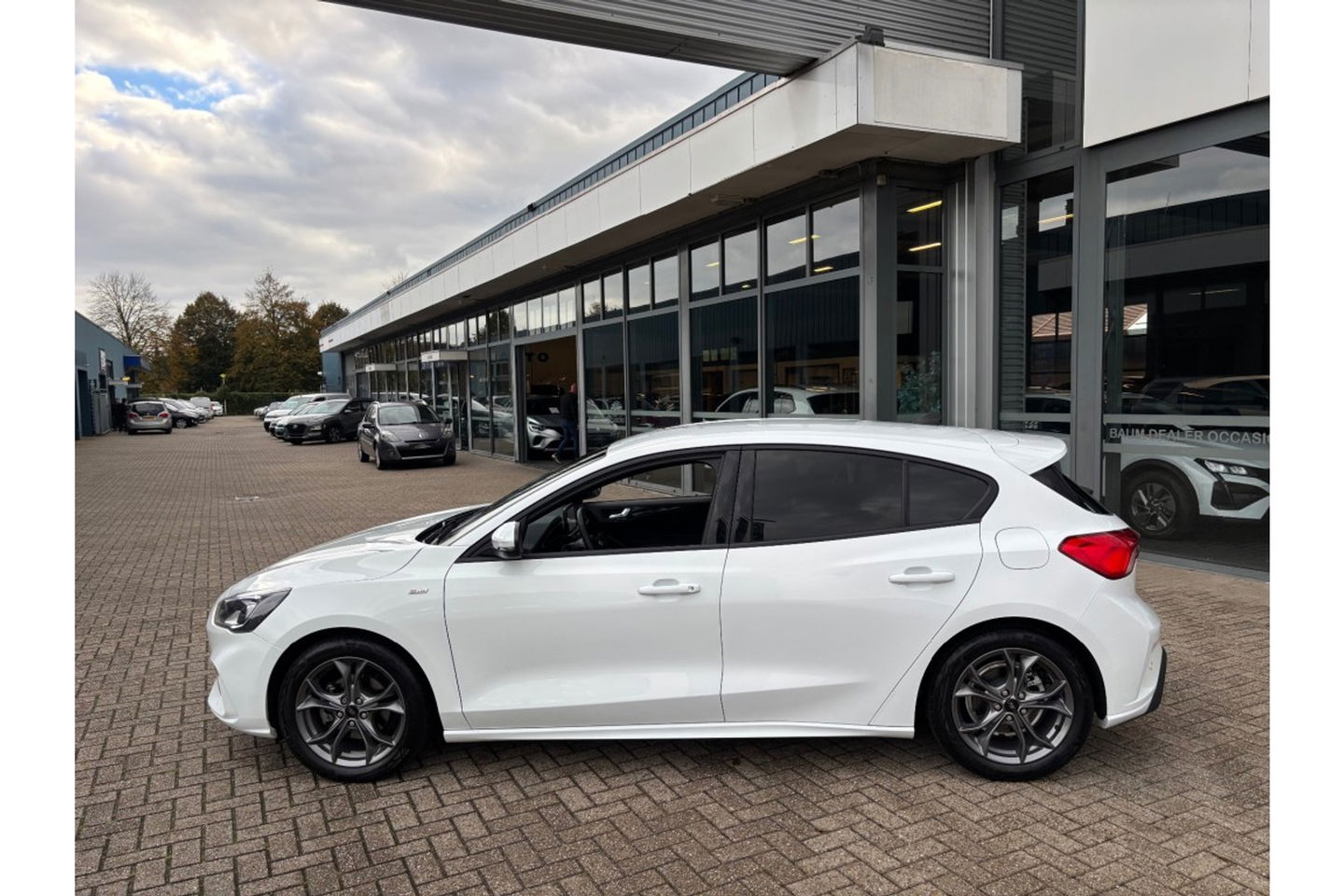 Ford Focus 1.0 ECOBOOST ST-LINE AUTOMAAT NAVI PDC-CAMERA WINTERPACK.