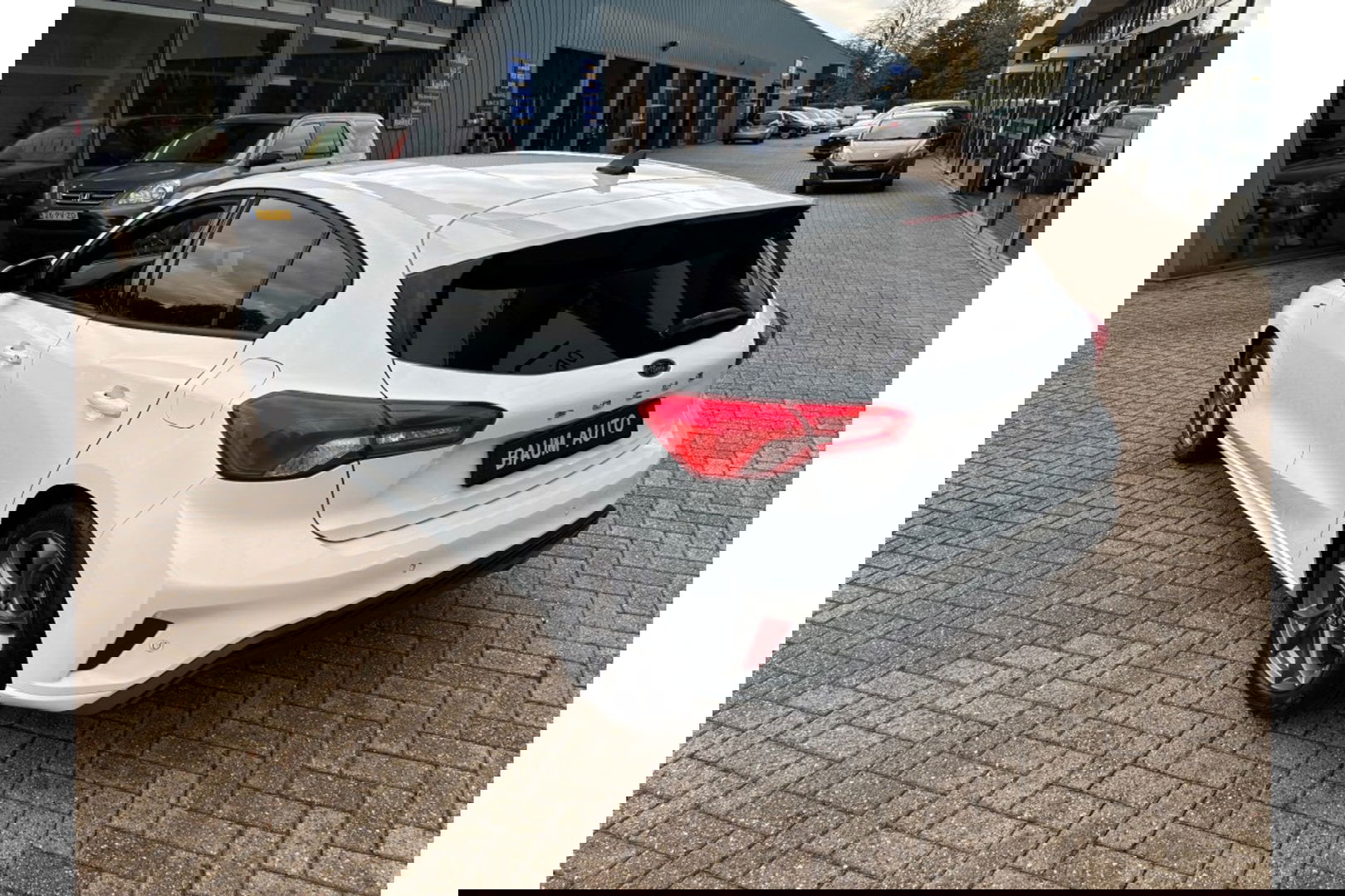 Ford Focus 1.0 ECOBOOST ST-LINE AUTOMAAT NAVI PDC-CAMERA WINTERPACK.