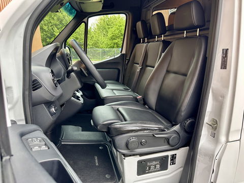 Mercedes-Benz Sprinter 316 2.2 CDI L3H2 DC EURO VI-D | Cruise Control | Achteruitrijcamera | Parkeersensoren | Apple Carplay | Android Auto | Airconditioning