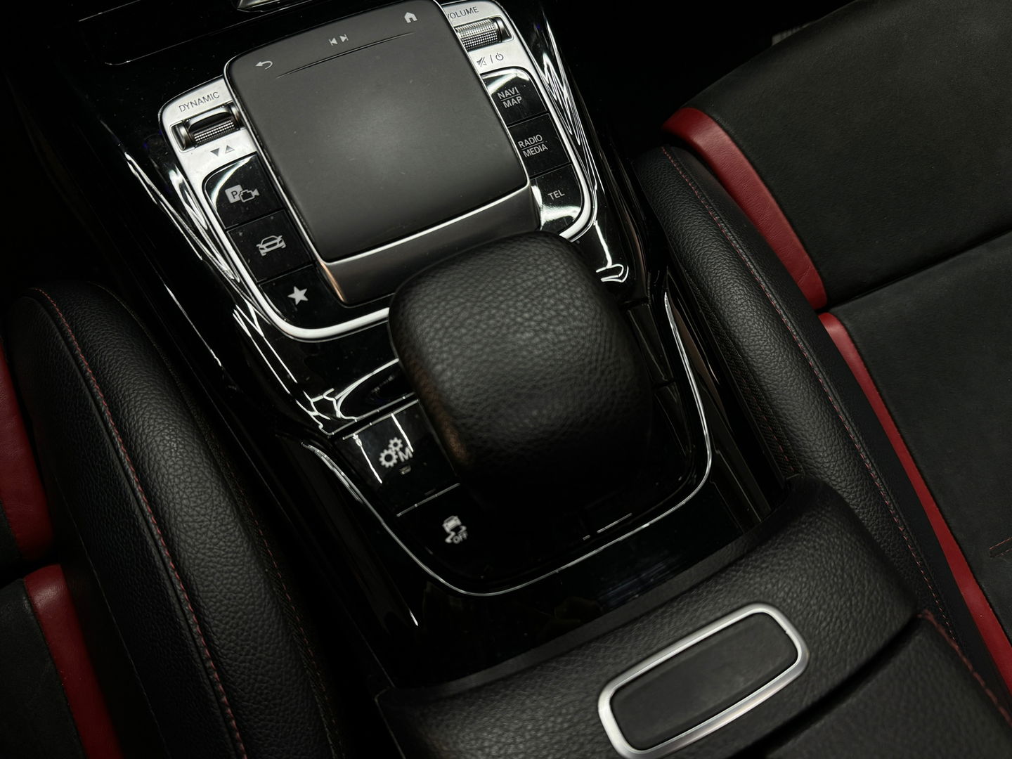 Mercedes-Benz A-Klasse AMG 35 4M Pano|Memory|Burmester|Kuip