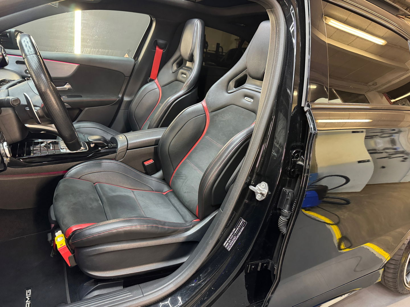 Mercedes-Benz A-Klasse AMG 35 4M Pano|Memory|Burmester|Kuip