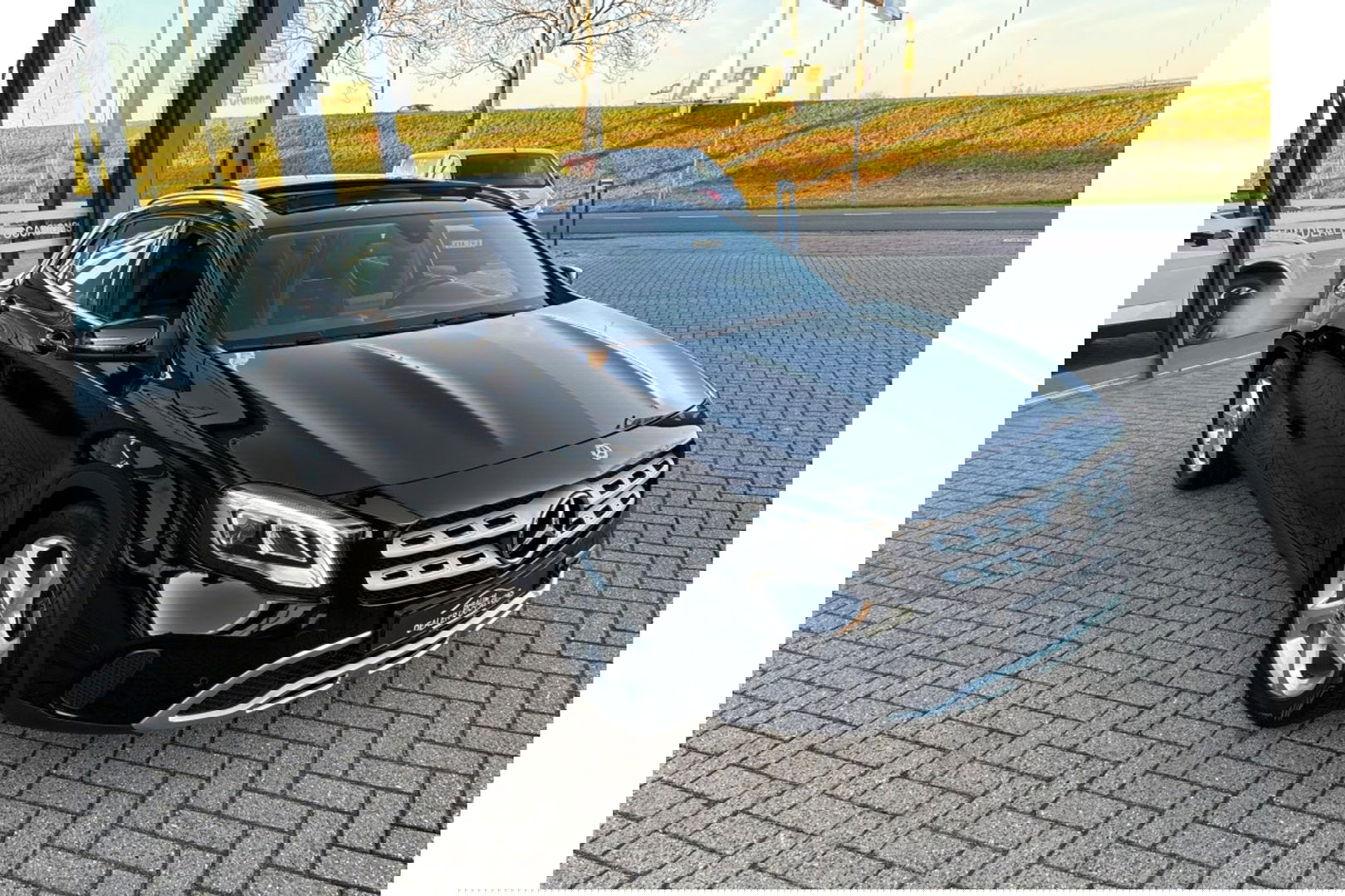 Mercedes-Benz GLA 200 PREMIUM PLUS AUTOMAAT PANORAMA AIRCO NAVI PDC.