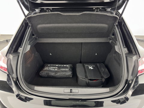 Peugeot e-208 EV Allure 50 kWh (3-Fase) {SOH-90%} (INCL-BTW)  Aut *FULL-LED | DIGI-COCKPIT | BLINDSPOT | CAMERA | NAVI-FULLMAP | LANE-ASSIST | KEYLESS | DAB | CCS-FASTLOADER | AMBIENT-LIGHT | PRIVACY-GLASS | CARBON-INLAY |  16"ALU*