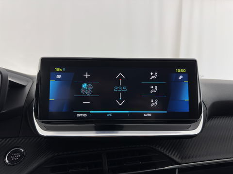 Peugeot e-208 EV Allure 50 kWh (3-Fase) {SOH-90%} (INCL-BTW)  Aut *FULL-LED | DIGI-COCKPIT | BLINDSPOT | CAMERA | NAVI-FULLMAP | LANE-ASSIST | KEYLESS | DAB | CCS-FASTLOADER | AMBIENT-LIGHT | PRIVACY-GLASS | CARBON-INLAY |  16"ALU*