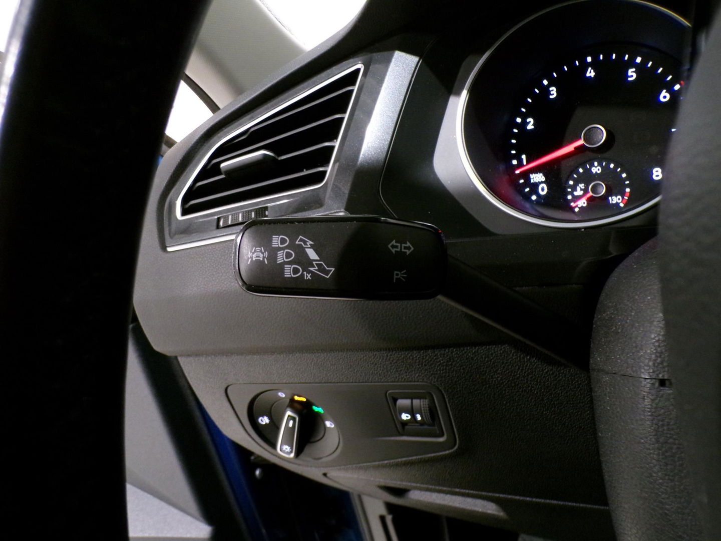 Volkswagen Tiguan 1.4 TSI ACT Connected Series "Automaat" Apple-Carplay Stoelverwarming Navigatie Bluetooth Lane-Assist