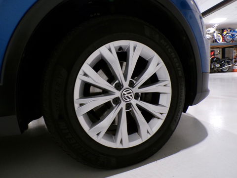 Volkswagen Tiguan 1.4 TSI ACT Connected Series "Automaat" Apple-Carplay Stoelverwarming Navigatie Bluetooth Lane-Assist