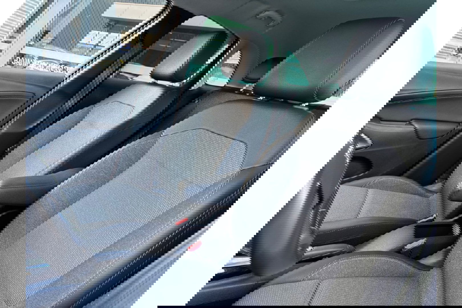 Opel Crossland 1.2 TURBO LEVEL 3 AUTOMAAT AIRCO NAVI PDC-CAMERA.