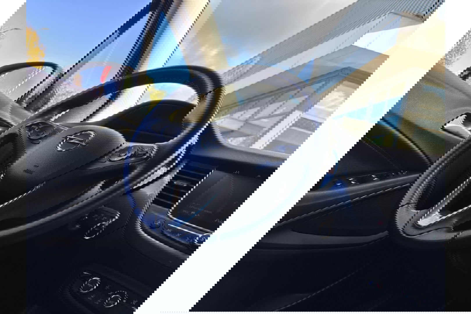 Opel Crossland 1.2 TURBO LEVEL 3 AUTOMAAT AIRCO NAVI PDC-CAMERA.