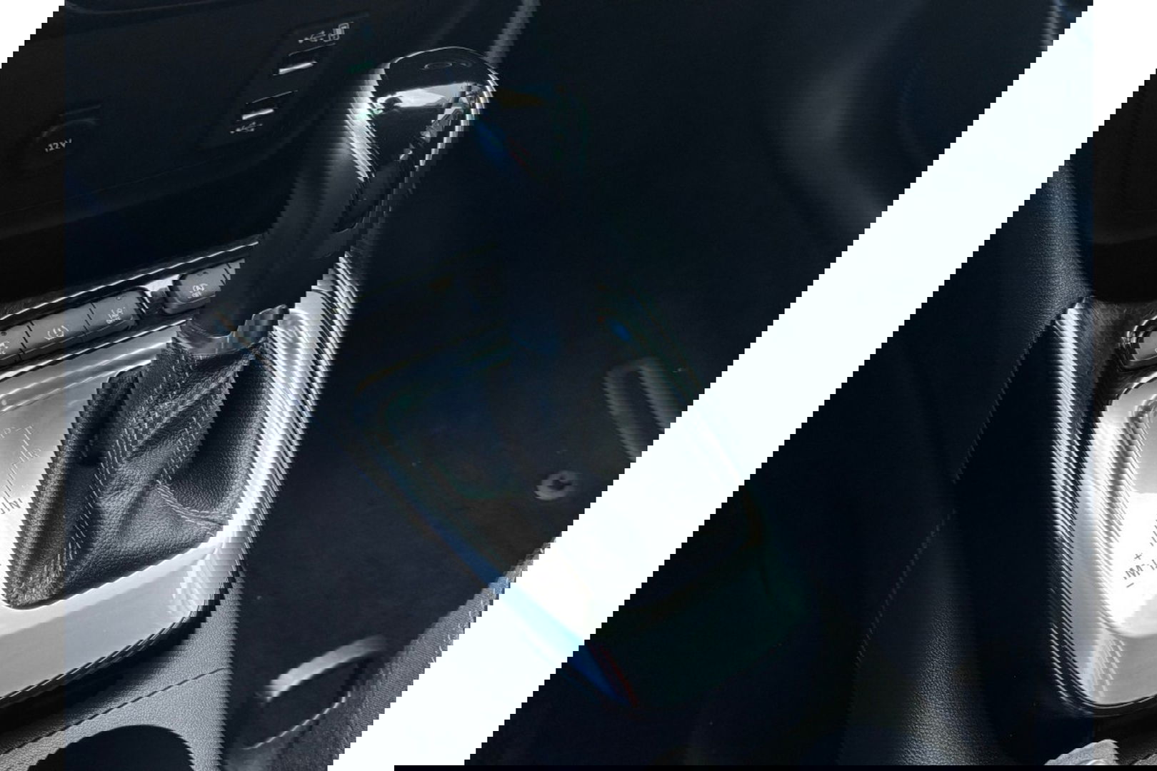 Opel Crossland 1.2 TURBO LEVEL 3 AUTOMAAT AIRCO NAVI PDC-CAMERA.