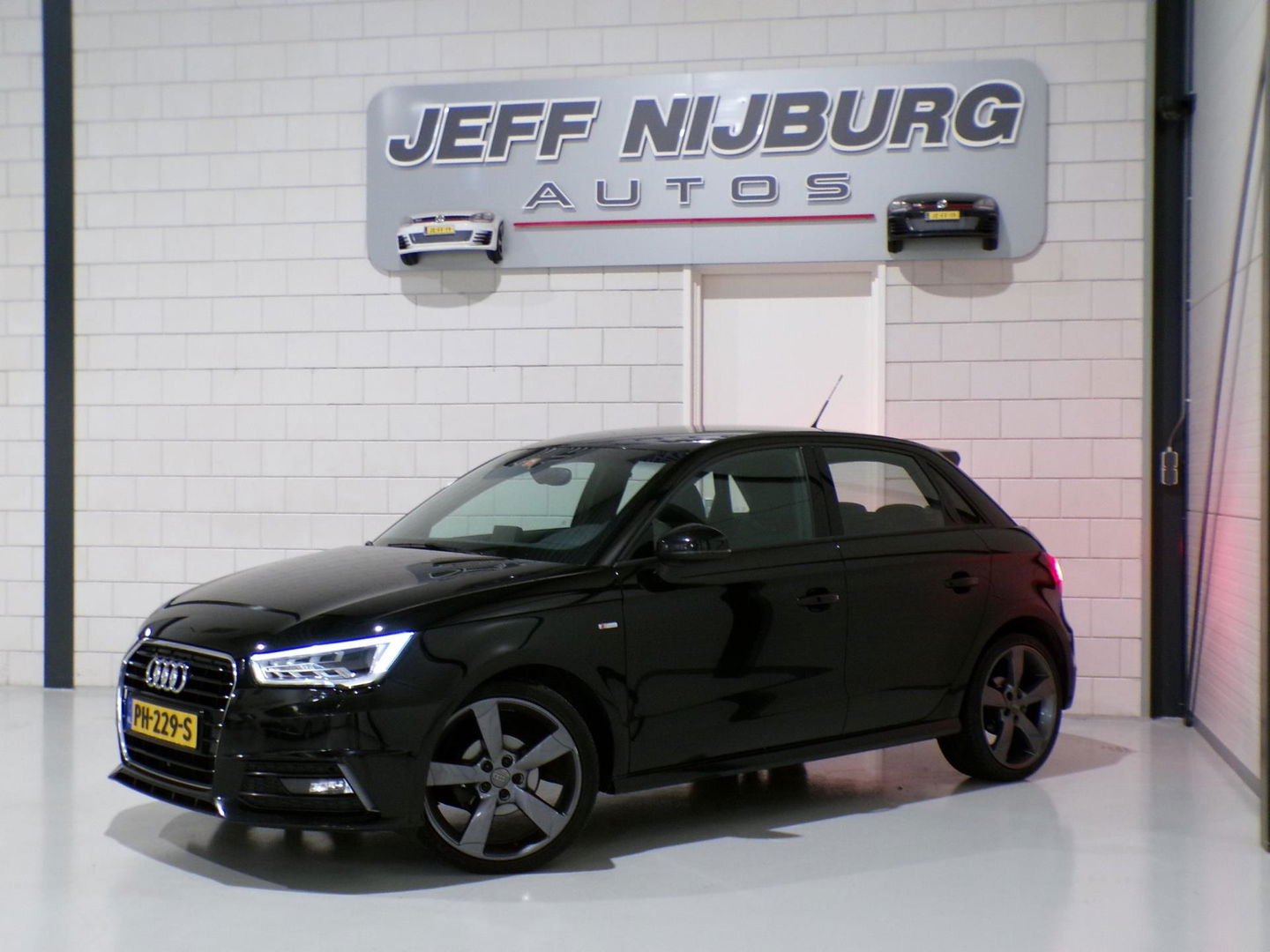 Audi A1 Sportback 1.0 TFSI Sport S line Edition "Origineel NL!" 2x S-Line! Full-LED 18"Velgen Navigatie Bluetooth Airco Leer