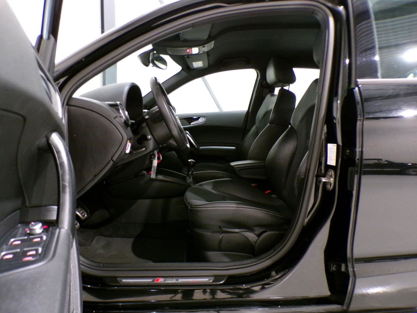 Audi A1 Sportback 1.0 TFSI Sport S line Edition "Origineel NL!" 2x S-Line! Full-LED 18"Velgen Navigatie Bluetooth Airco Leer